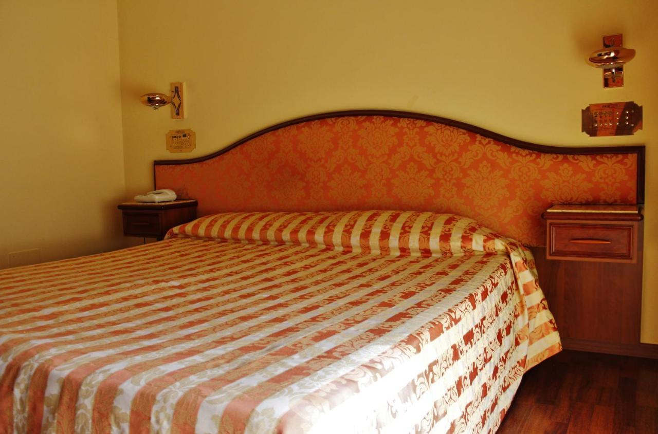 Hotel Valdaso Pedaso Εξωτερικό φωτογραφία
